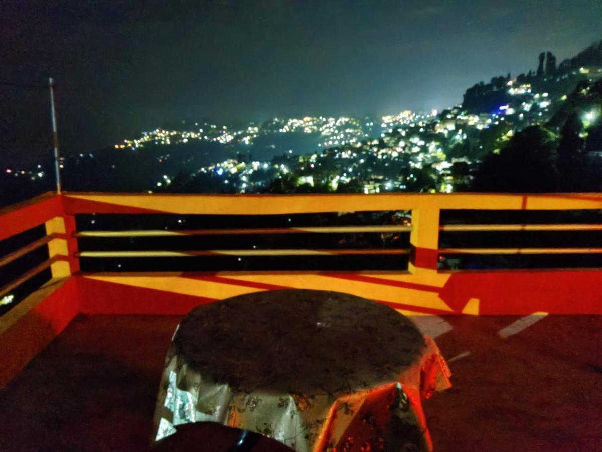 Lotus Homestay Darjeeling  Exteriör bild