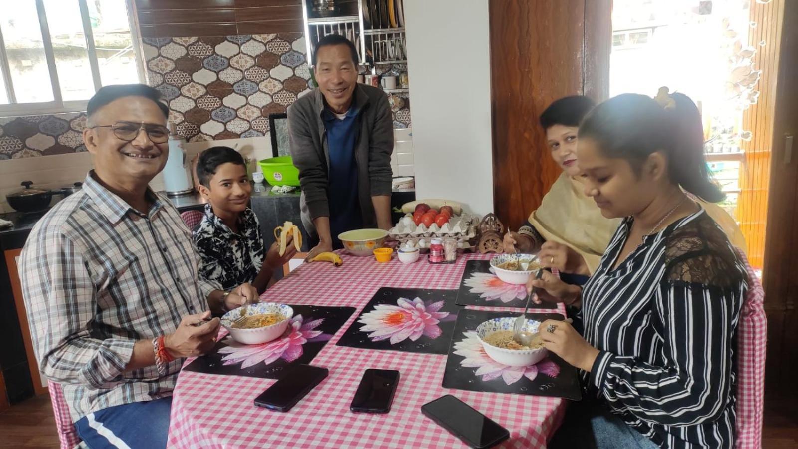 Lotus Homestay Darjeeling  Exteriör bild